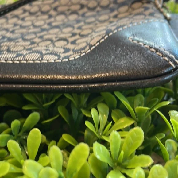 Navy Blue almost black Coach wristlet - Picture 4 of 8